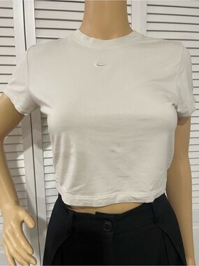 Nike White Women's Cropped Crew Tee